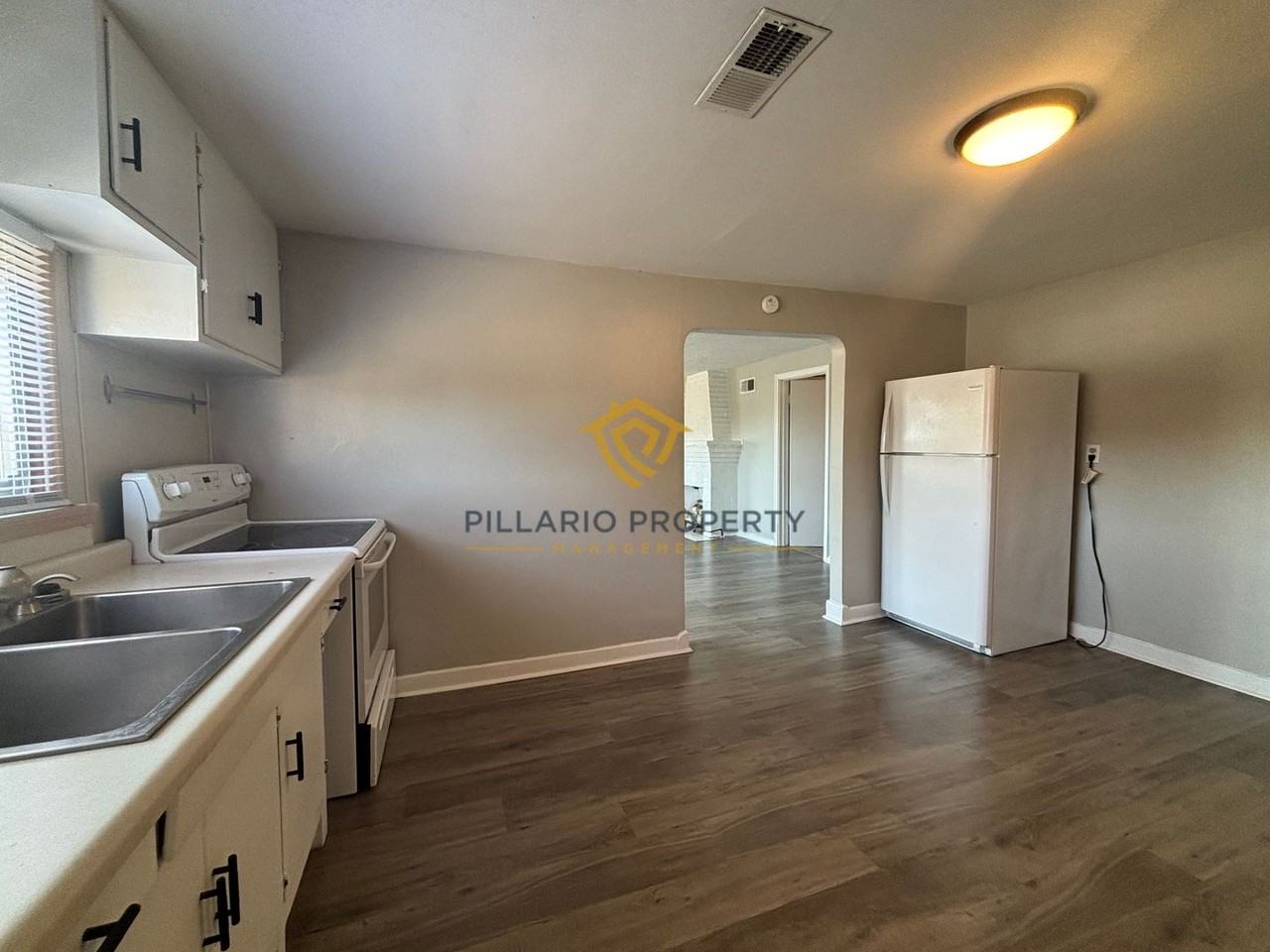 3021 Delaware St - Photo 3 of 14