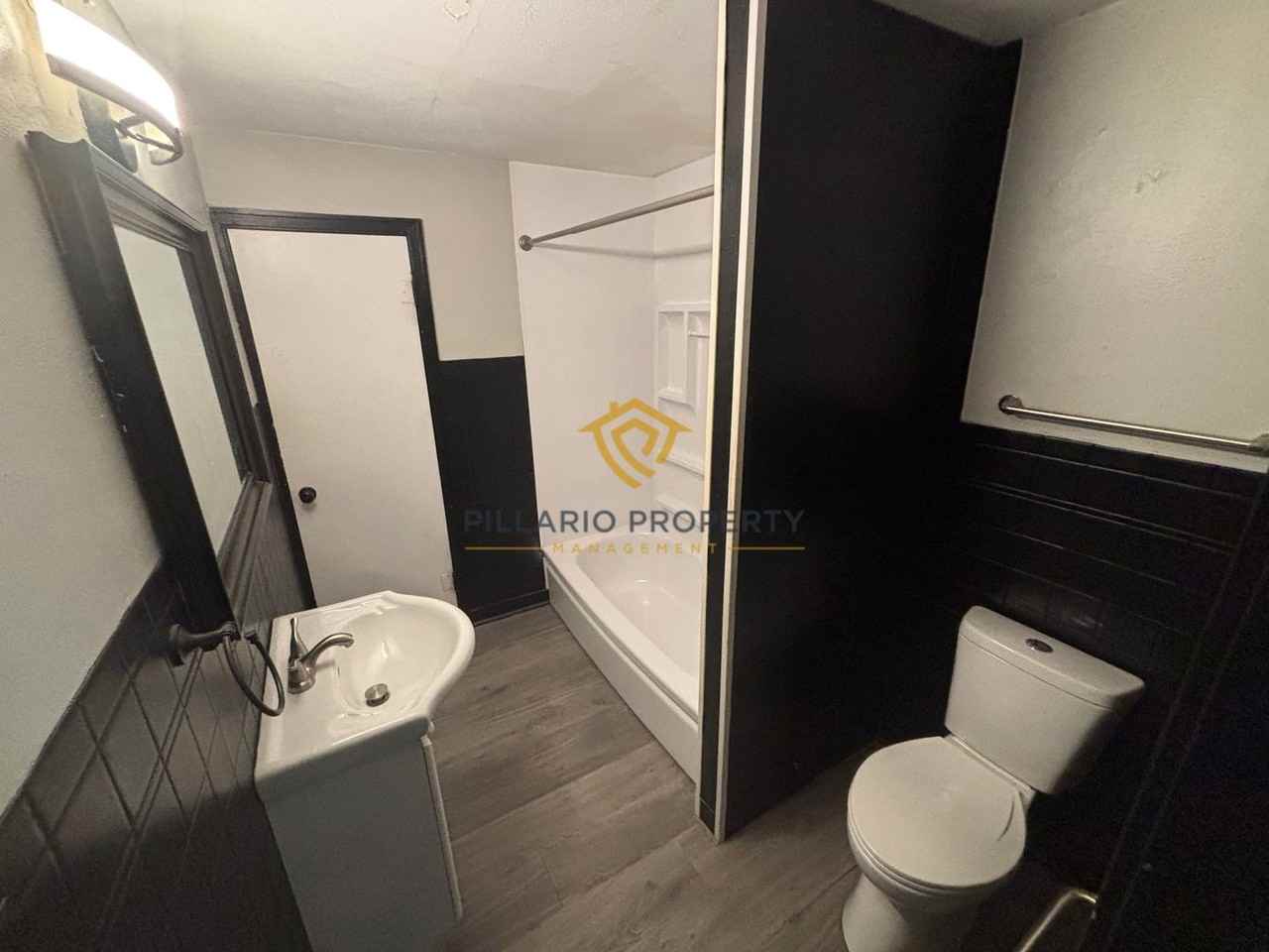 3021 Delaware St - Photo 5 of 14
