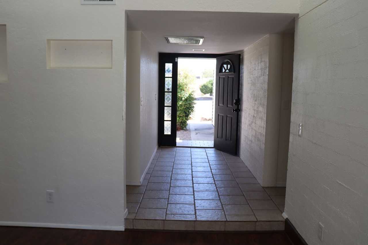 9002 E Berkshire Pl - Photo 3 of 50