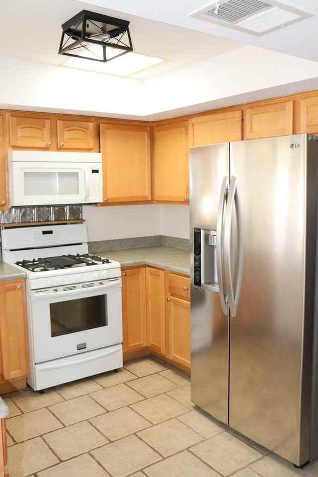 9002 E Berkshire Pl - Photo 7 of 50