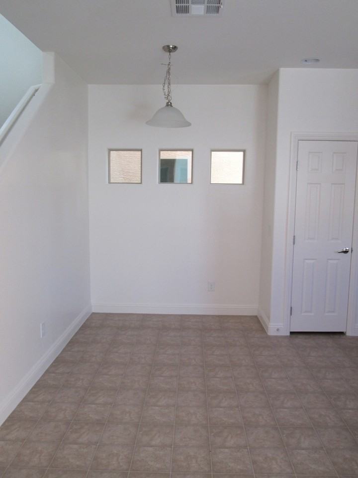 9473 Alma Ridge Ave - Photo 6 of 23