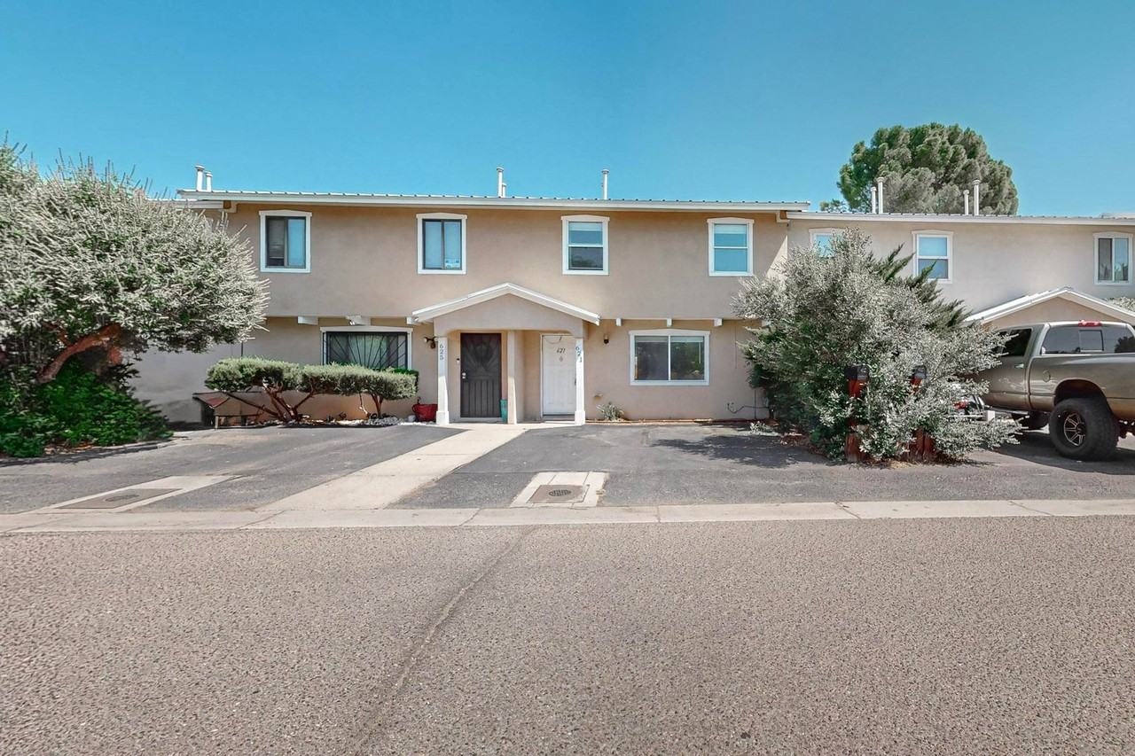 621 Grecian Lane Northwest - Photo 2 of 22