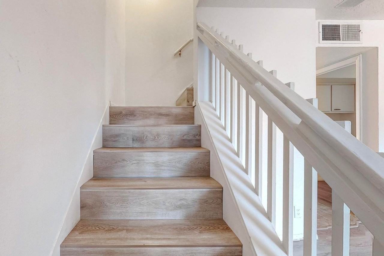 621 Grecian Lane Northwest - Photo 3 of 22