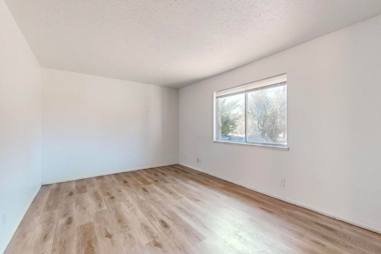 621 Grecian Lane Northwest - Photo 5 of 22