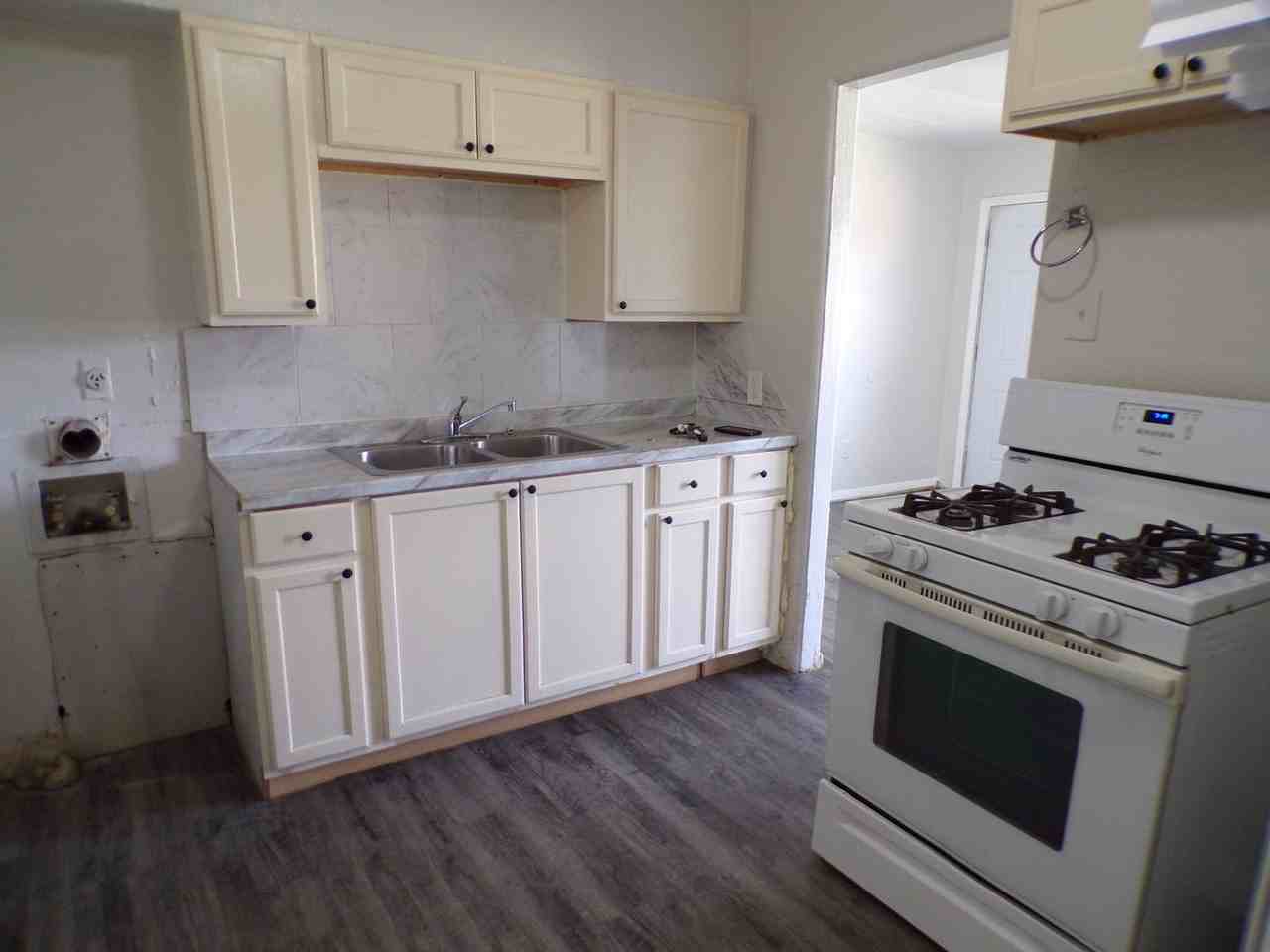 2317 Nw Bell Ave - Photo 5 of 21