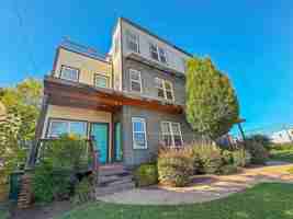 featured image of 1311 Perry St