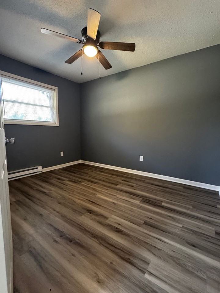 505 N Ellis St - Photo 2 of 5