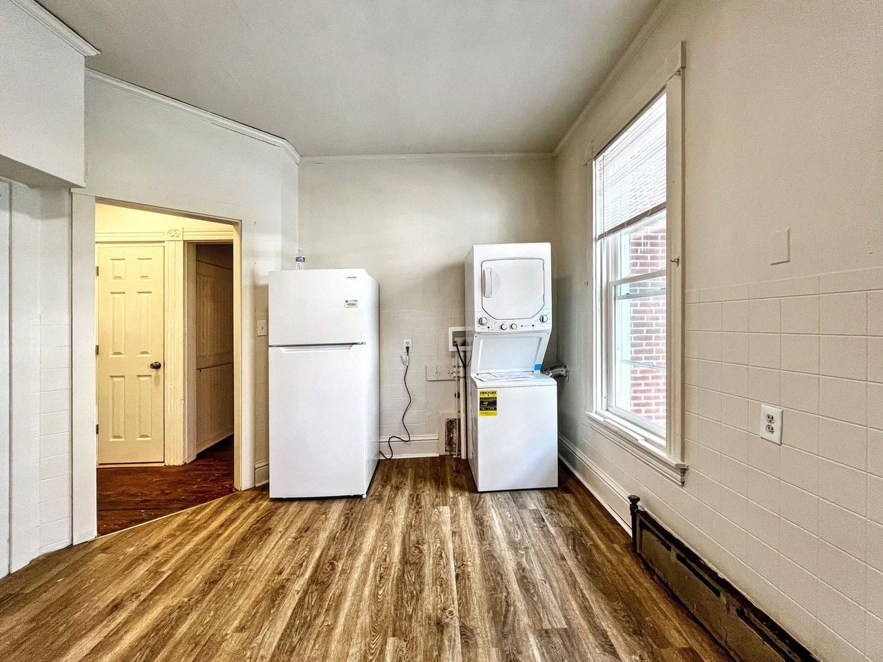 317 S High Street - Photo 3 of 28