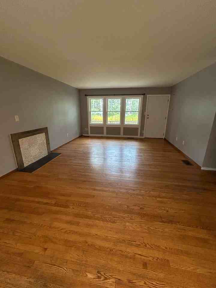 1904 N Oak Ln - Photo 7 of 21