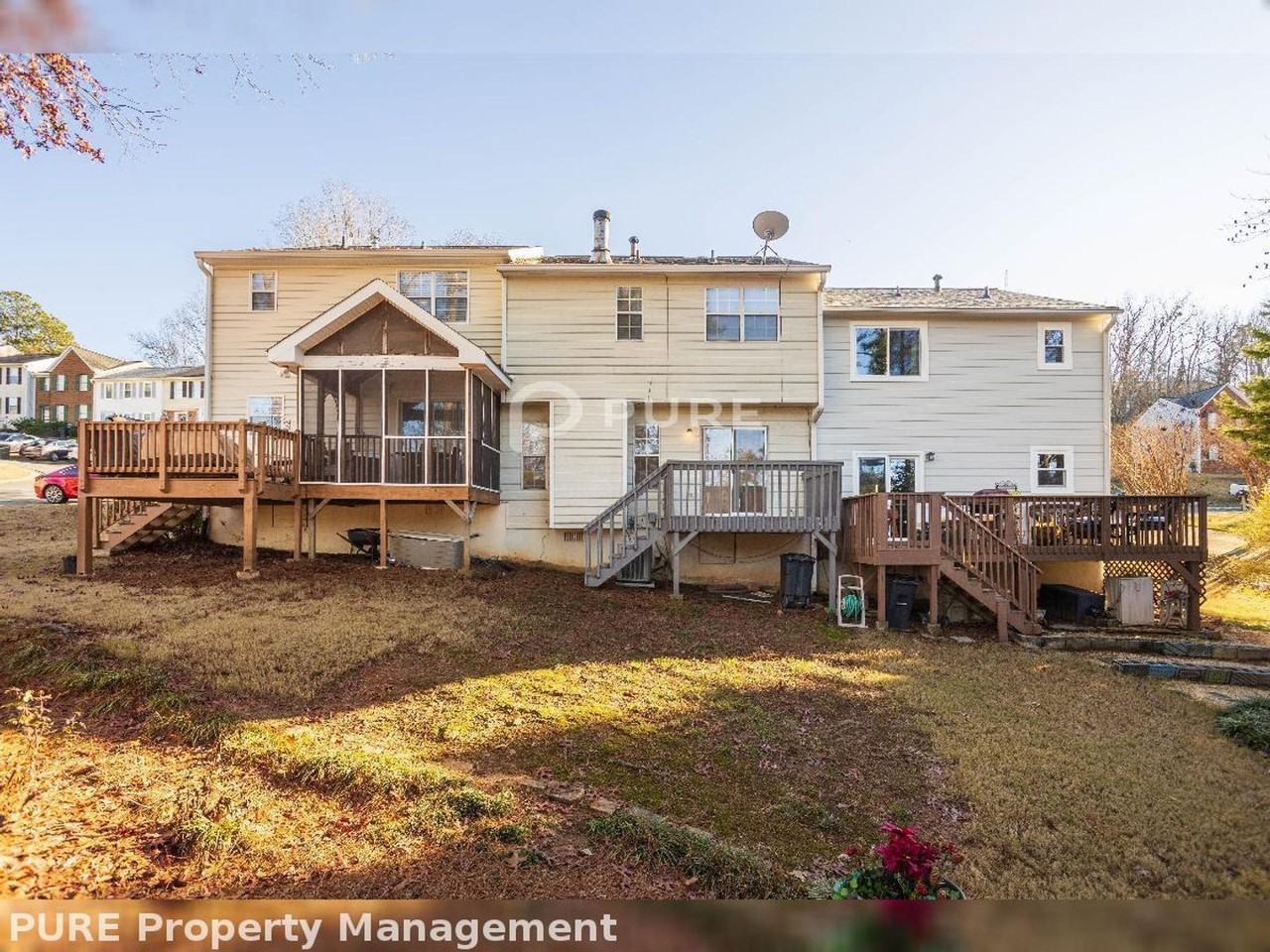 1683 Grist Mill Dr - Photo 2 of 24