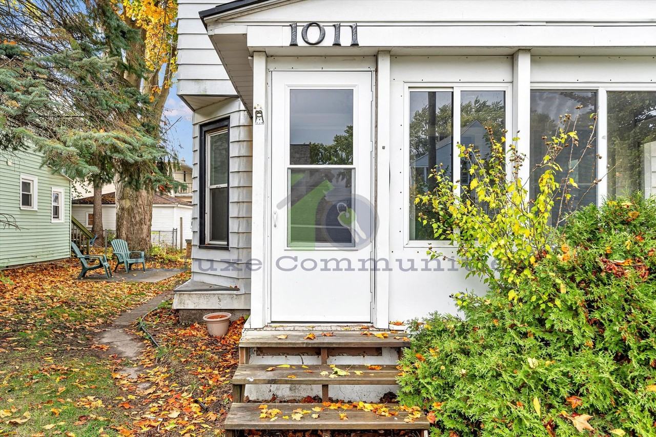 1011 Jennette Ave NW - Photo 3 of 4