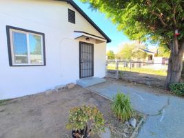 featured image of 908 W Hays St