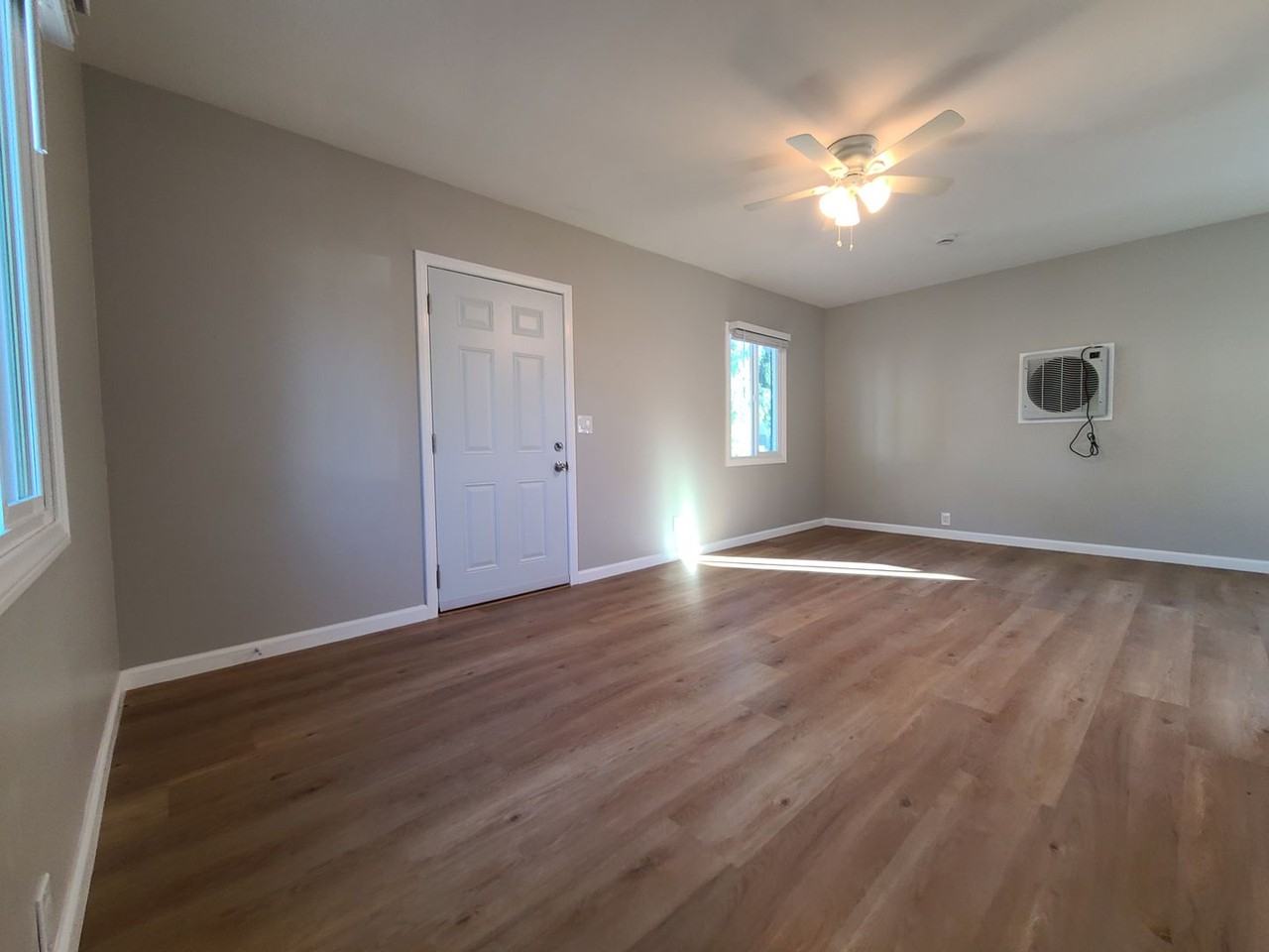 908 West Hays Street - Photo 3 of 12