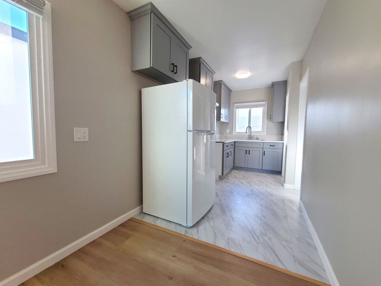 908 West Hays Street - Photo 5 of 12