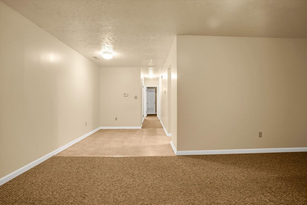 Blackhawk Commons Apartments - Photo 2 of 13