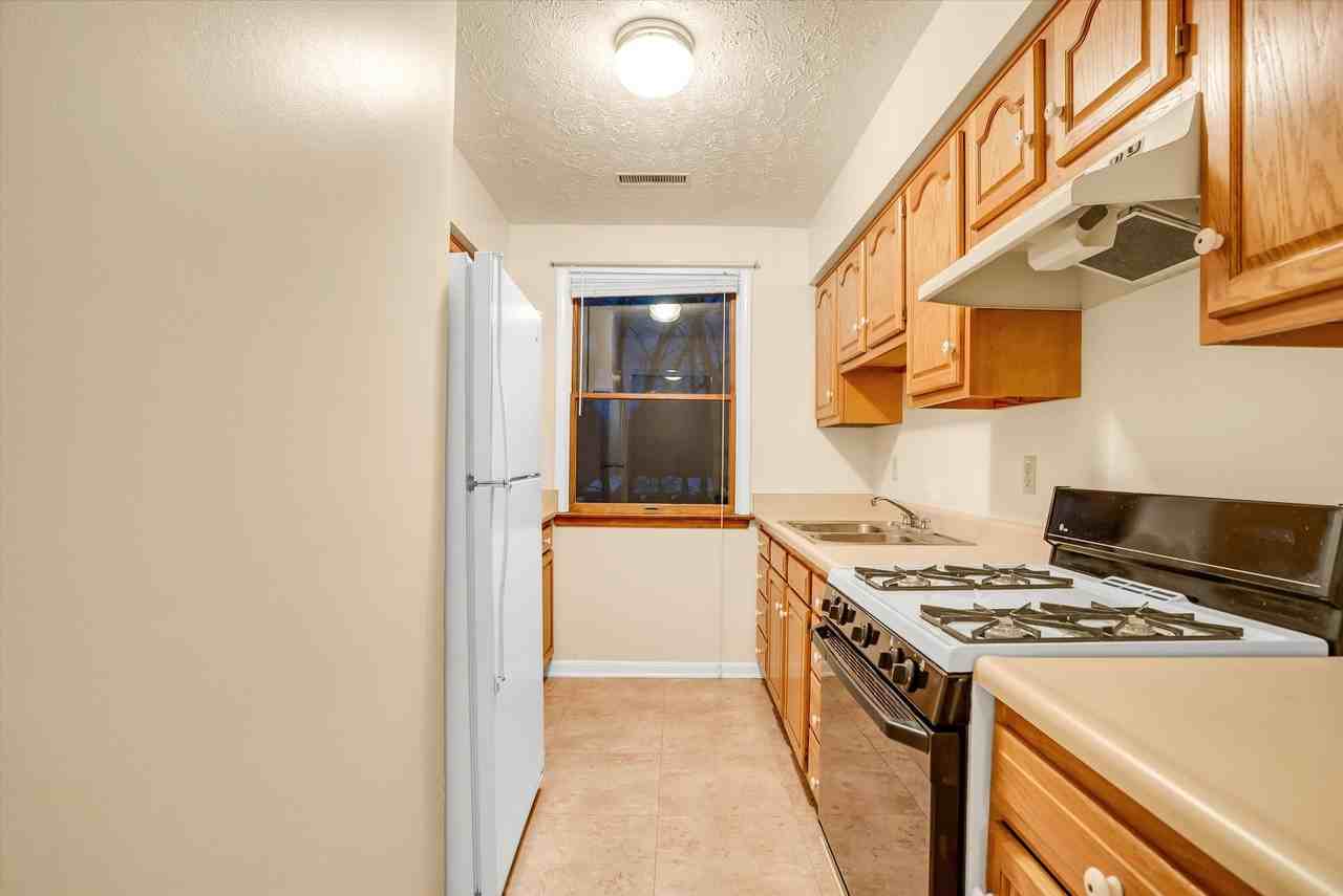 Blackhawk Commons Apartments - Photo 4 of 13