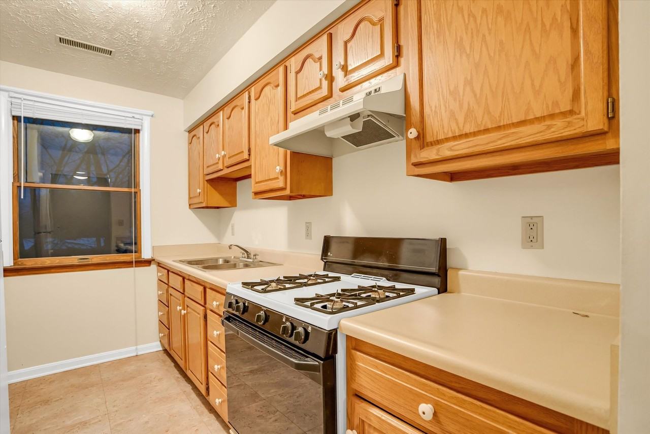 Blackhawk Commons Apartments - Photo 5 of 13