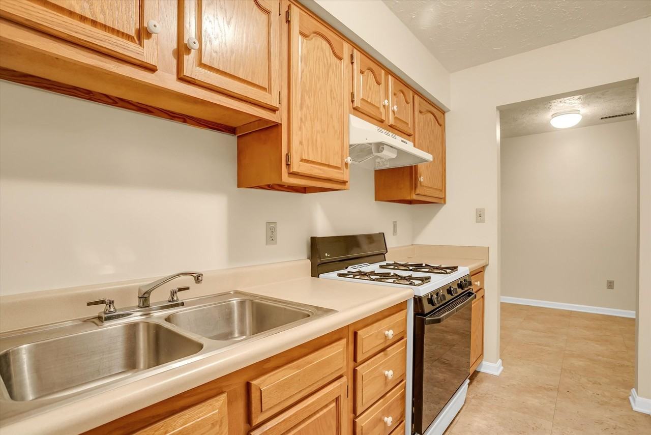 Blackhawk Commons Apartments - Photo 6 of 13