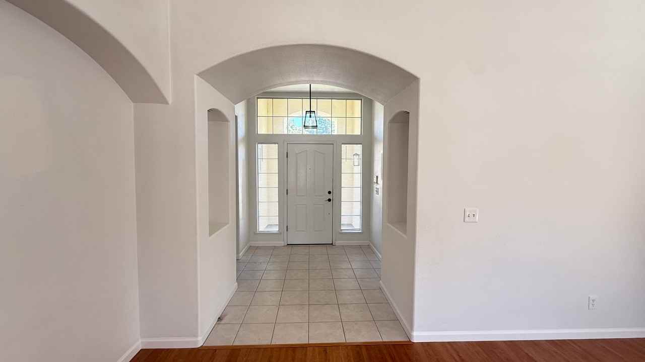 7631 N State St - Photo 6 of 34