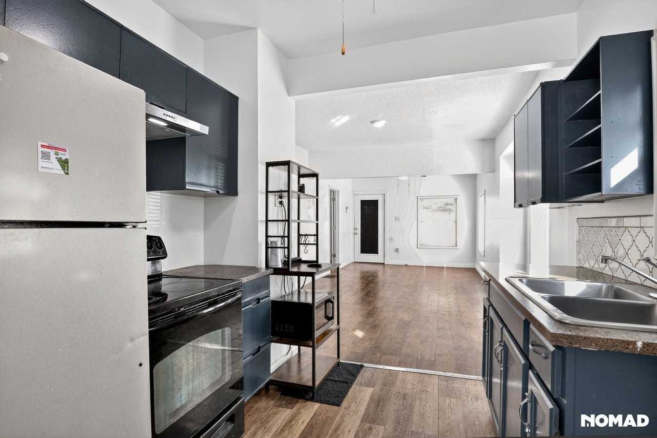 2640 North Early Street - Photo 3 of 32