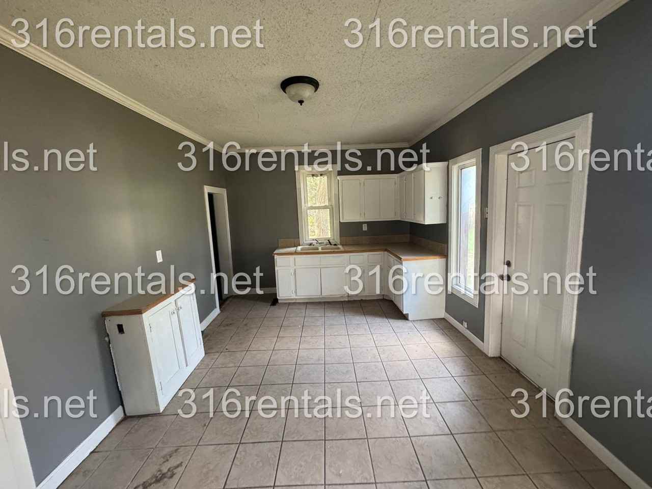 120 East 13th Street - Photo 2 of 7