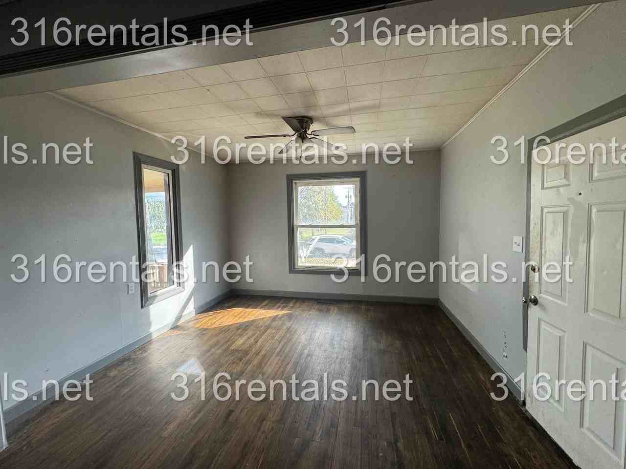 120 East 13th Street - Photo 4 of 7