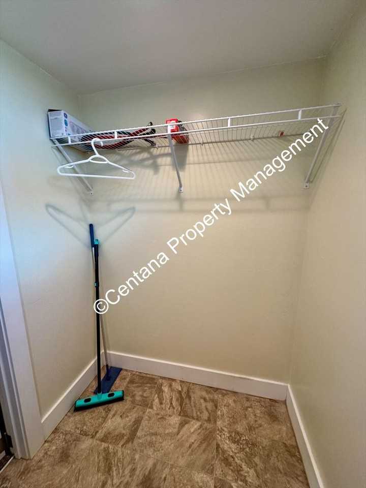 616 616 E Fourth-Basement #BS - Photo 3 of 16