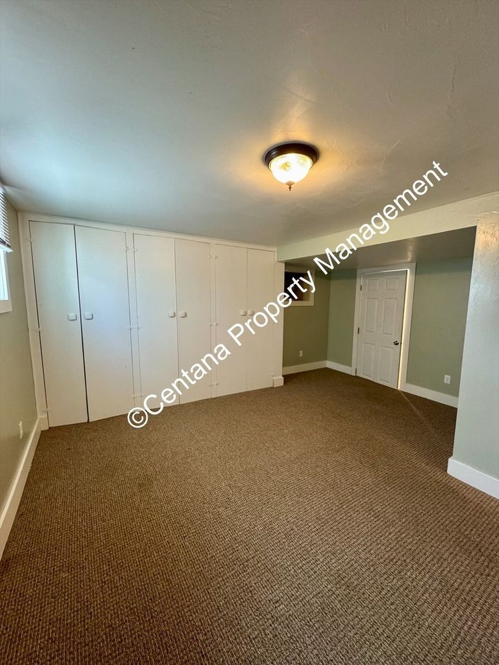 616 616 E Fourth-Basement #BS - Photo 5 of 16