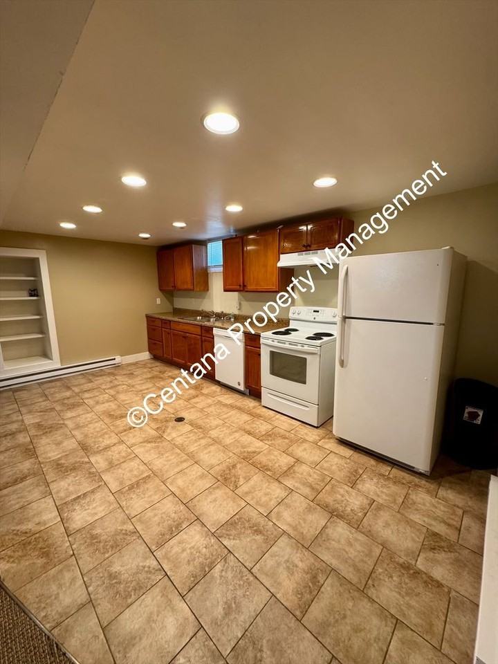 616 616 E Fourth-Basement #BS - Photo 7 of 16