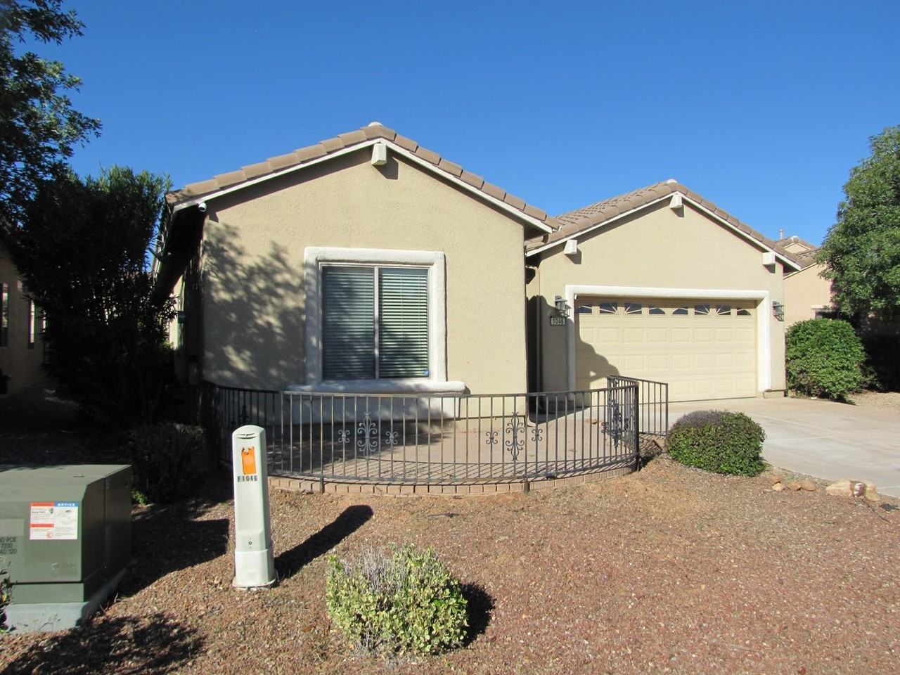 1046 Estancia Dr - Photo 3 of 45