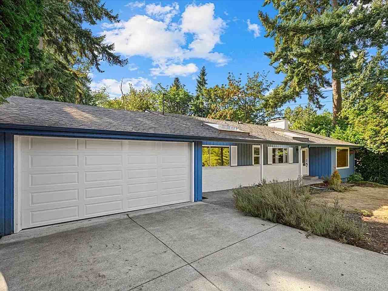 3415 103rd Pl Ne - Photo 2 of 35