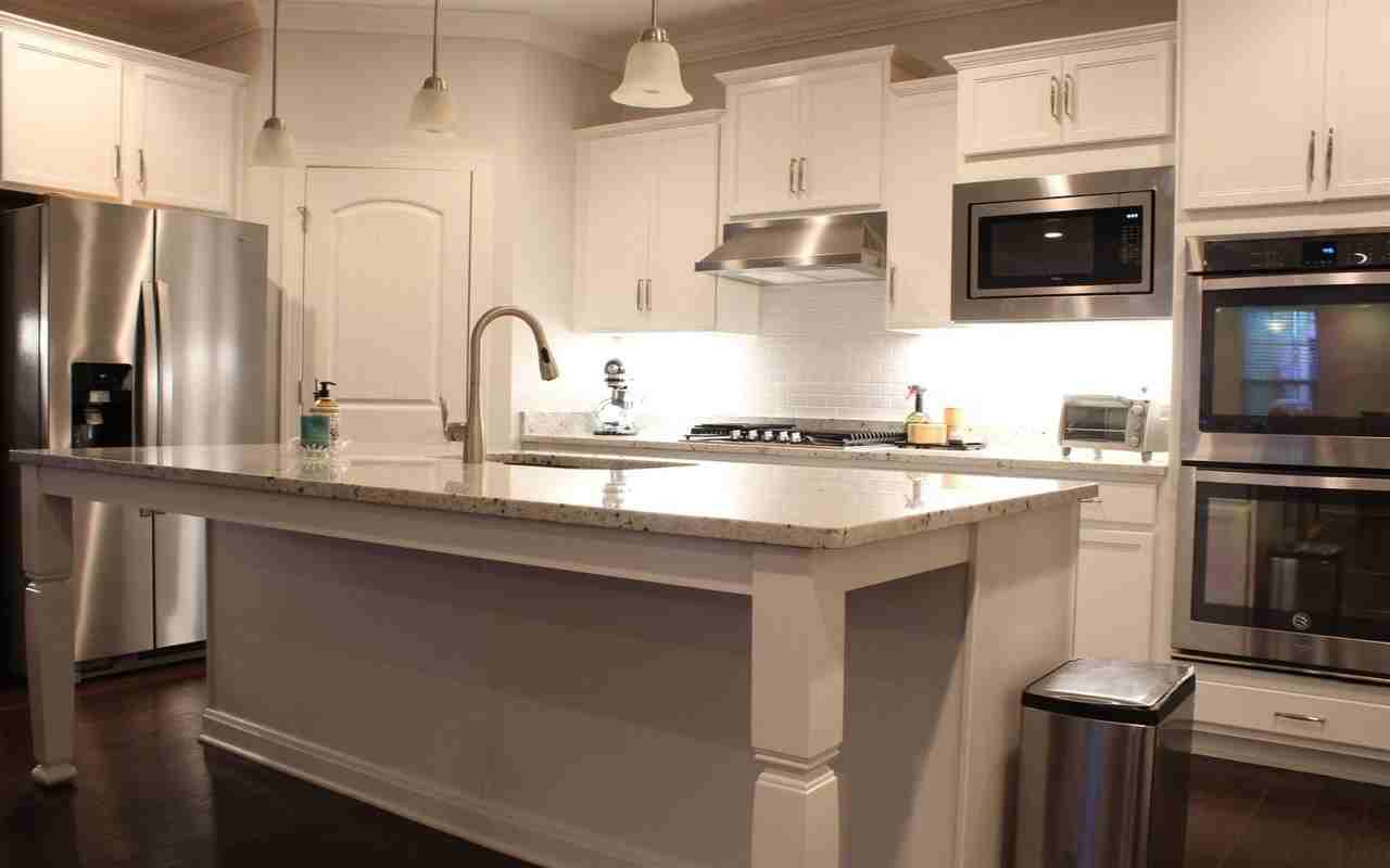 330 Cornelius Way - Photo 3 of 12