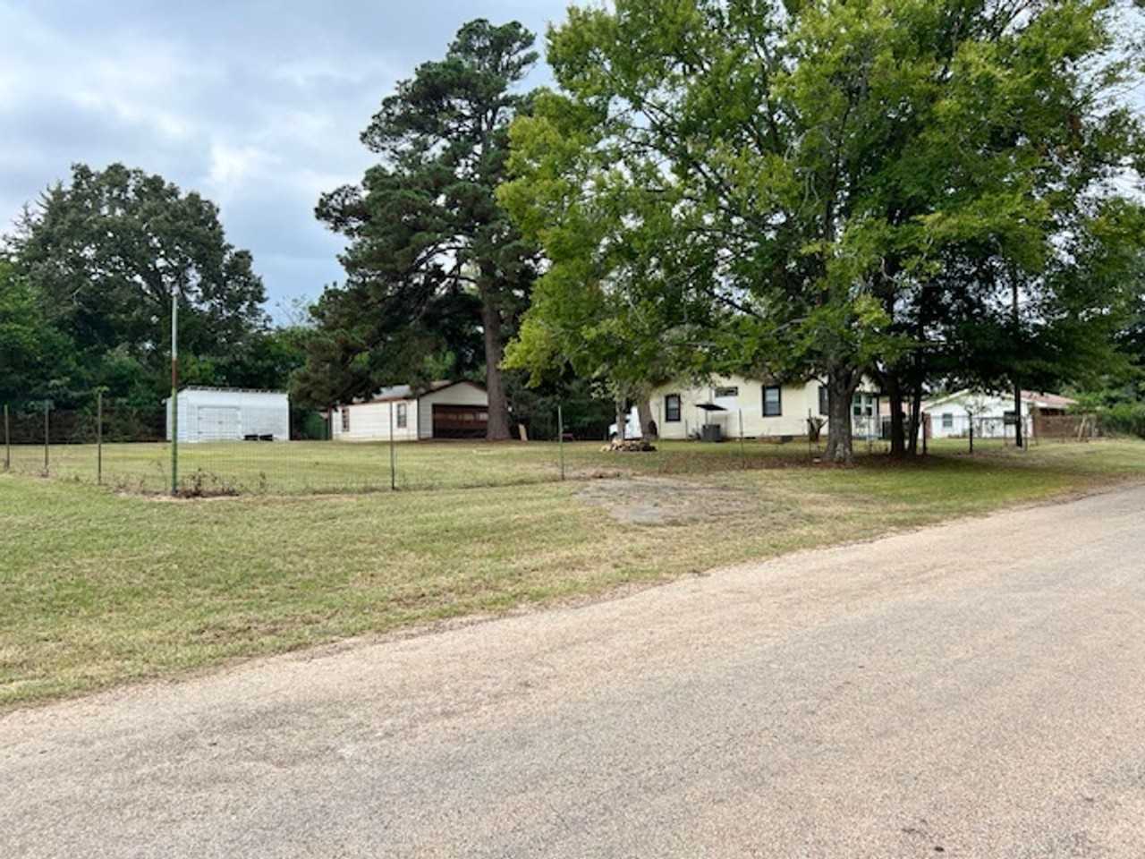 301 W Main St - Photo 4 of 18