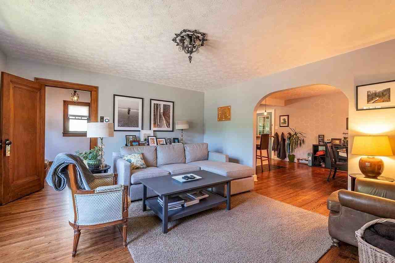 209 E Wylie St - Photo 5 of 6