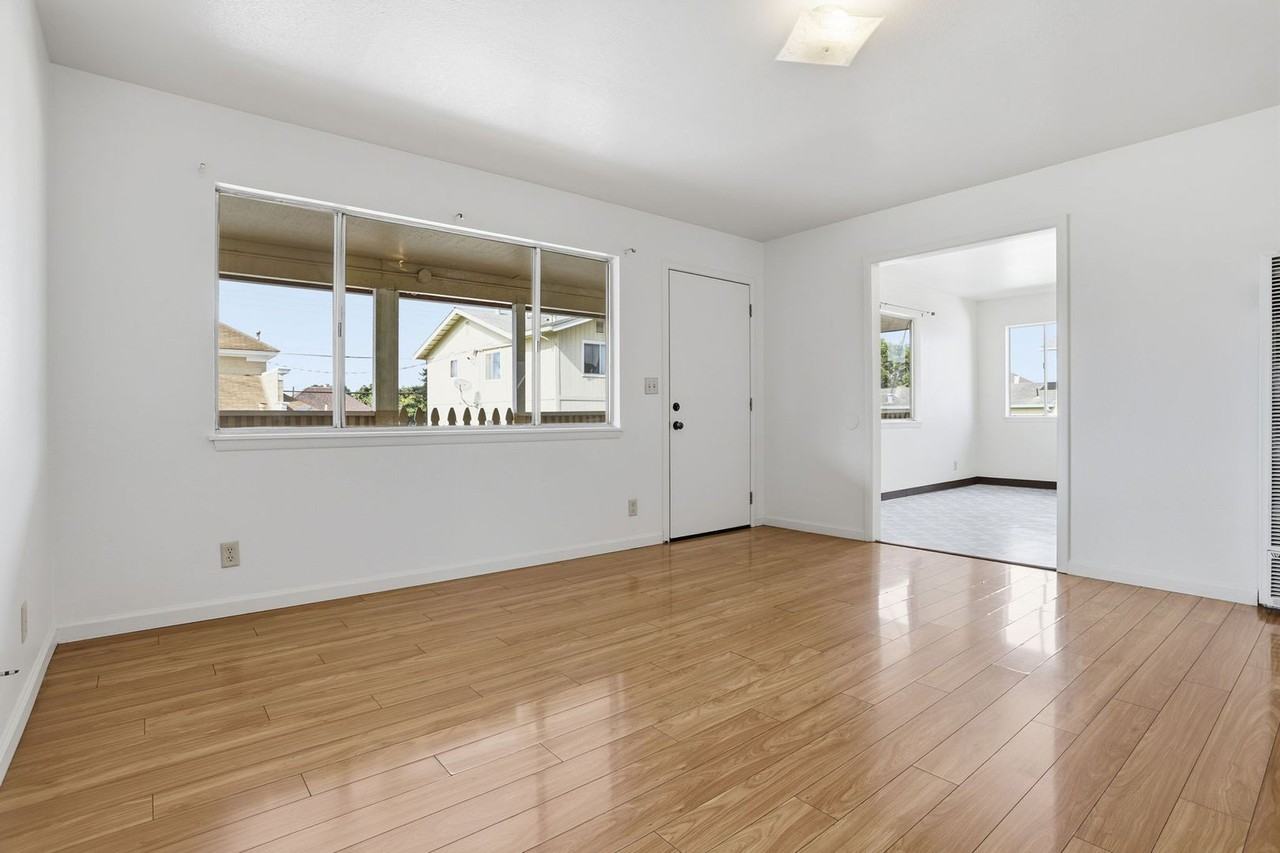 231 Ford St Apt B - Photo 6 of 12