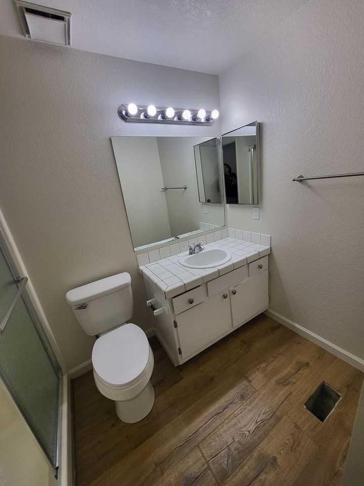 401 Allouette Way #2 - Photo 4 of 8