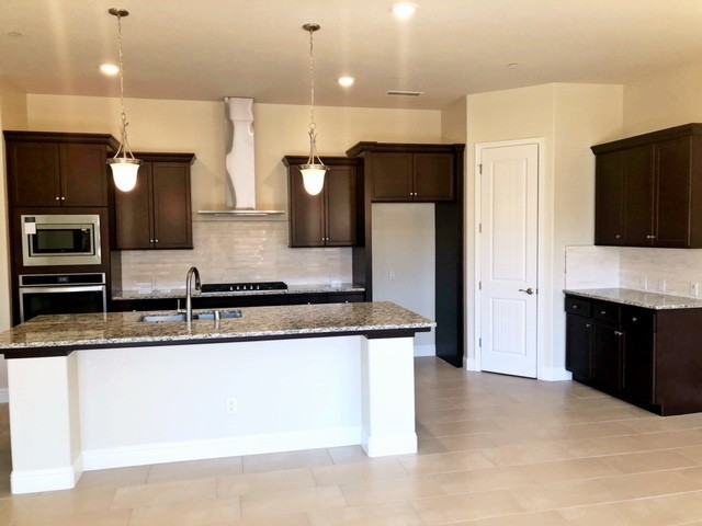 2962 Moody Avenue - Photo 2 of 16