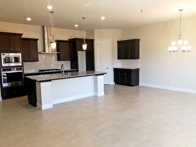 2962 Moody Avenue - Photo 4 of 16