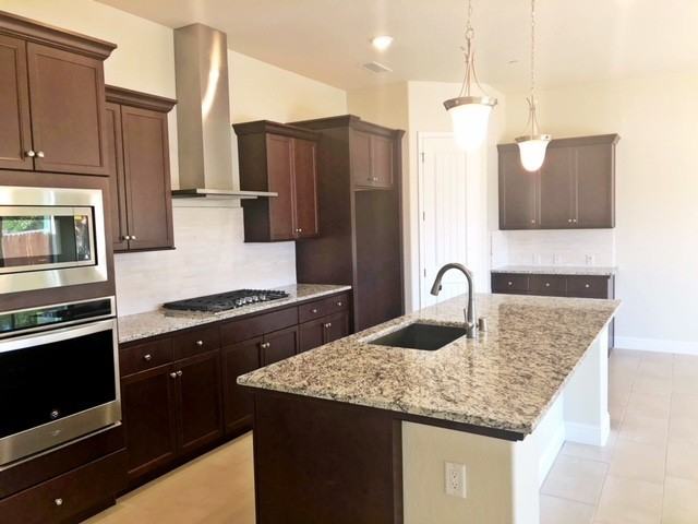 2962 Moody Avenue - Photo 6 of 16