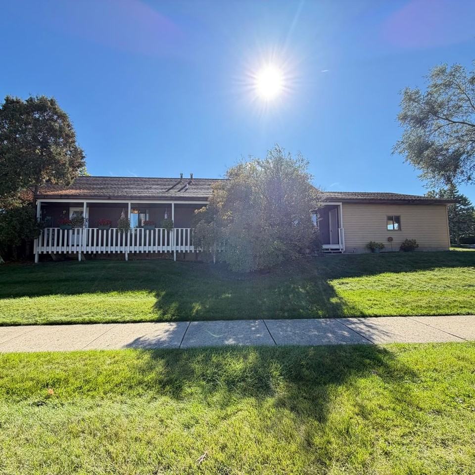 2350 Sunny Creek St Se - Photo 2 of 17