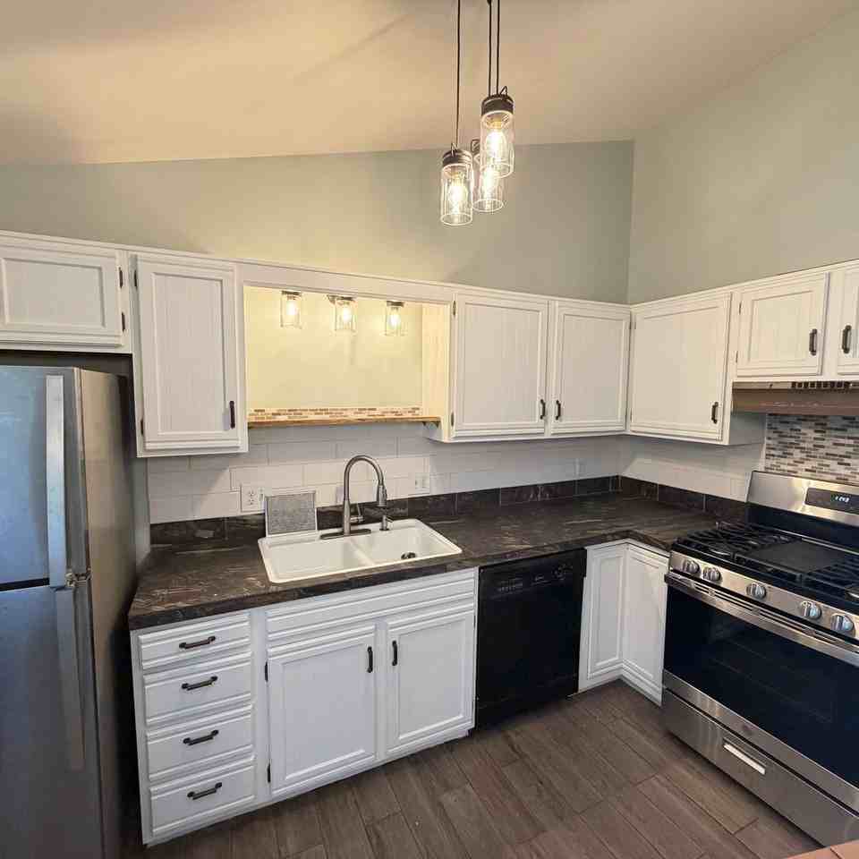 2350 Sunny Creek St Se - Photo 3 of 17