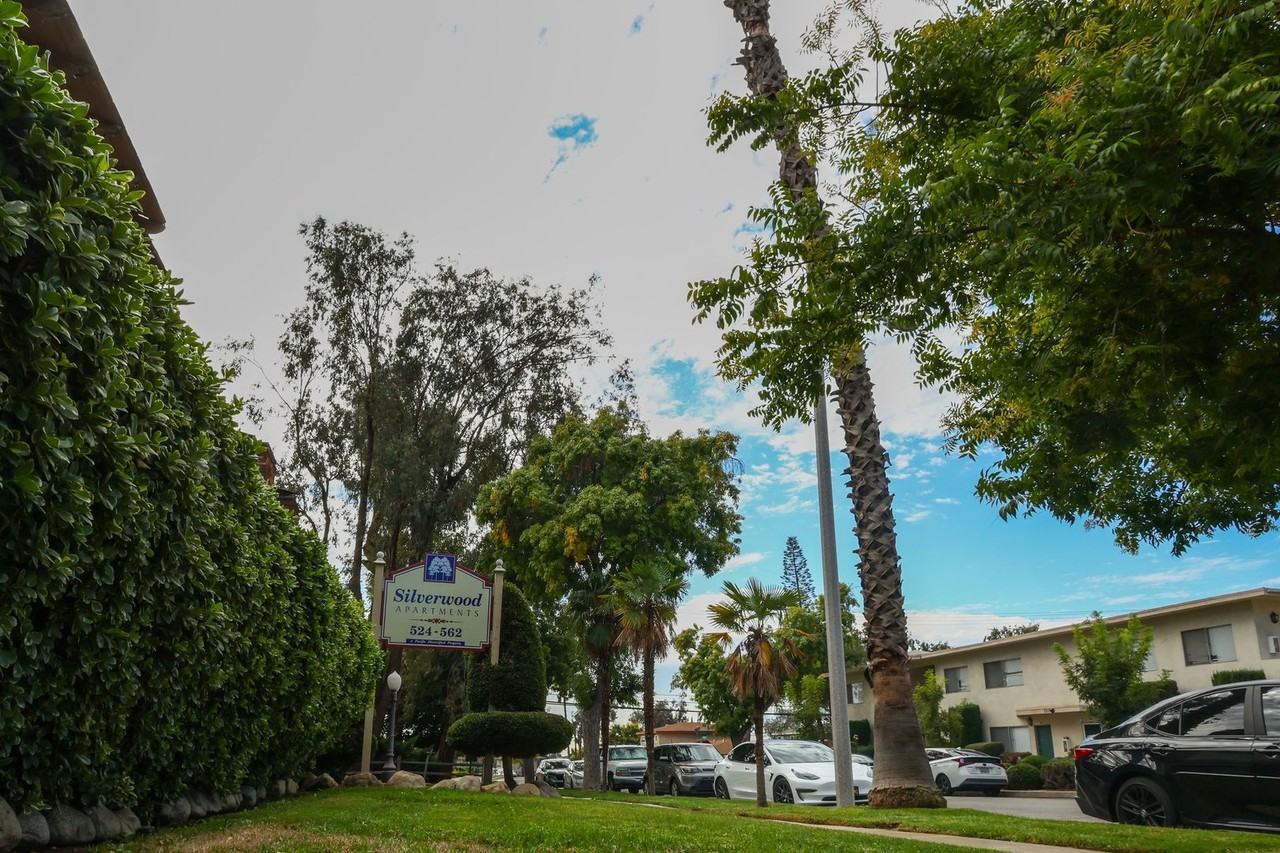 Silverwood Apartments (538,550,562) - Photo 4 of 28