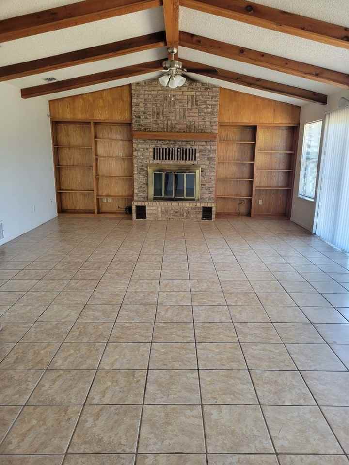 4409 Creekside Dr - Photo 2 of 15