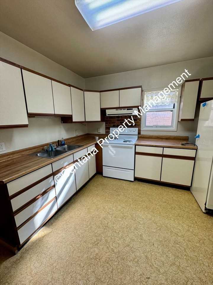 530 N Franklin St - Photo 7 of 38