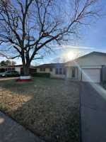 featured image of 1206 S Ridgeway Dr