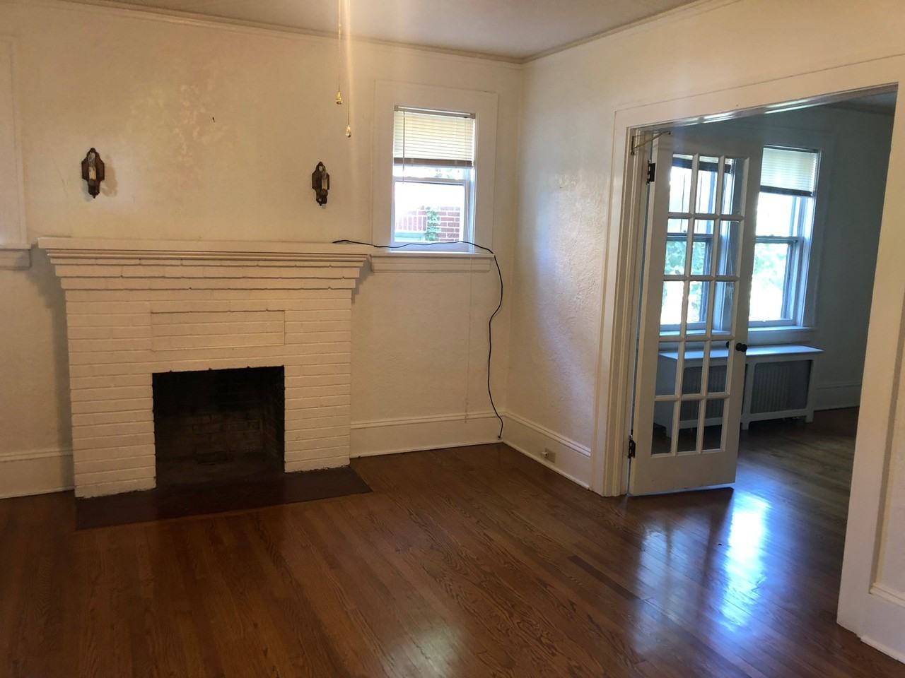 532 Walnut Ave Se - Photo 2 of 12