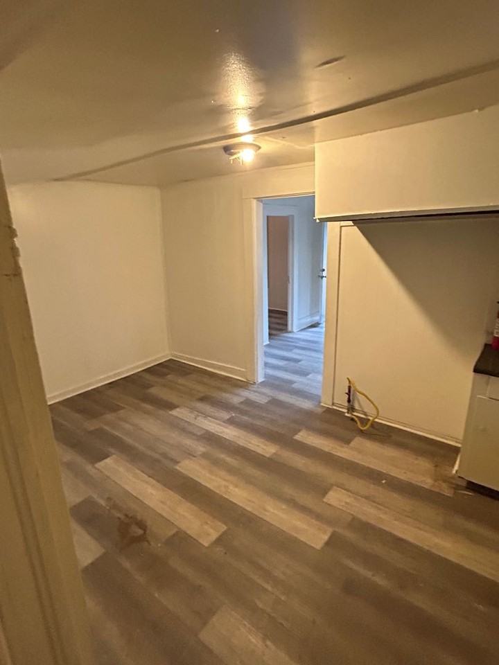 1421 Clover St - Photo 2 of 6