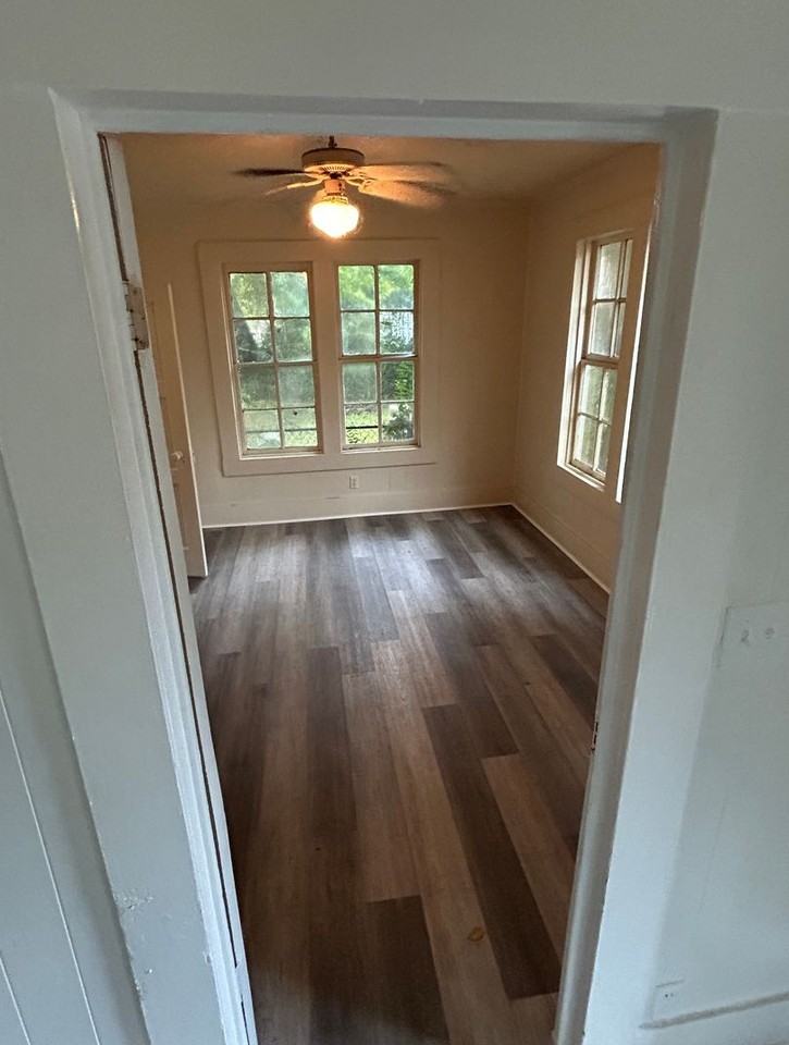 1421 Clover St - Photo 5 of 6