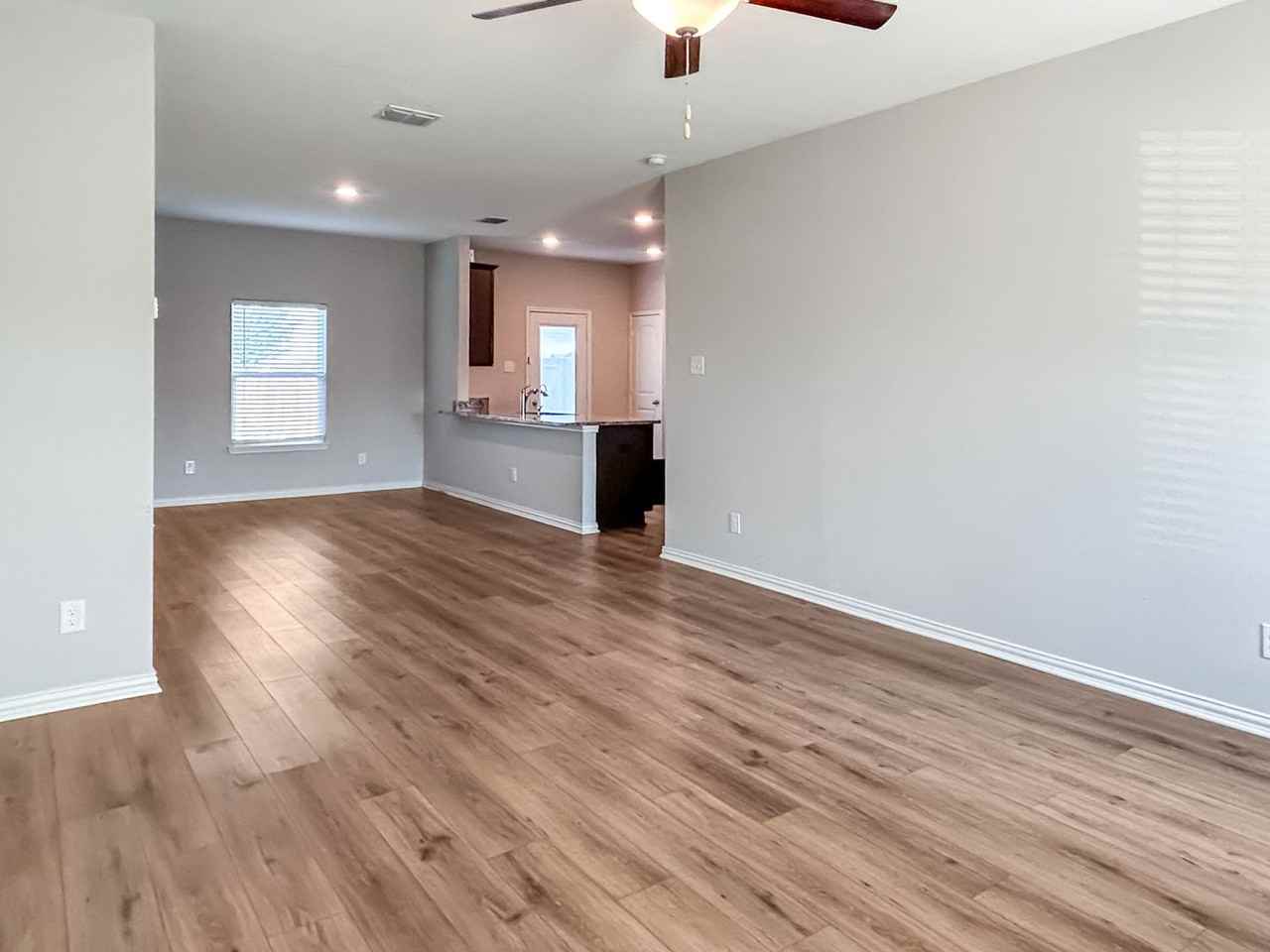 6426 Thorpe Holw - Photo 5 of 23