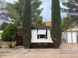 featured image of 658 S 5th St